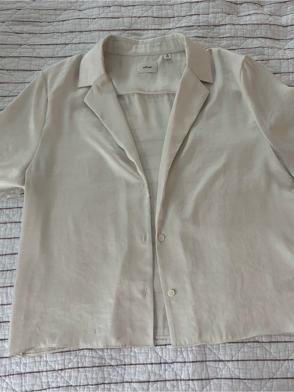 Aritzia Wilfred Cream Short Sleeve Button-Down Collared Shirt